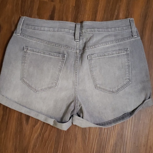Shorts - Picture 2 of 3